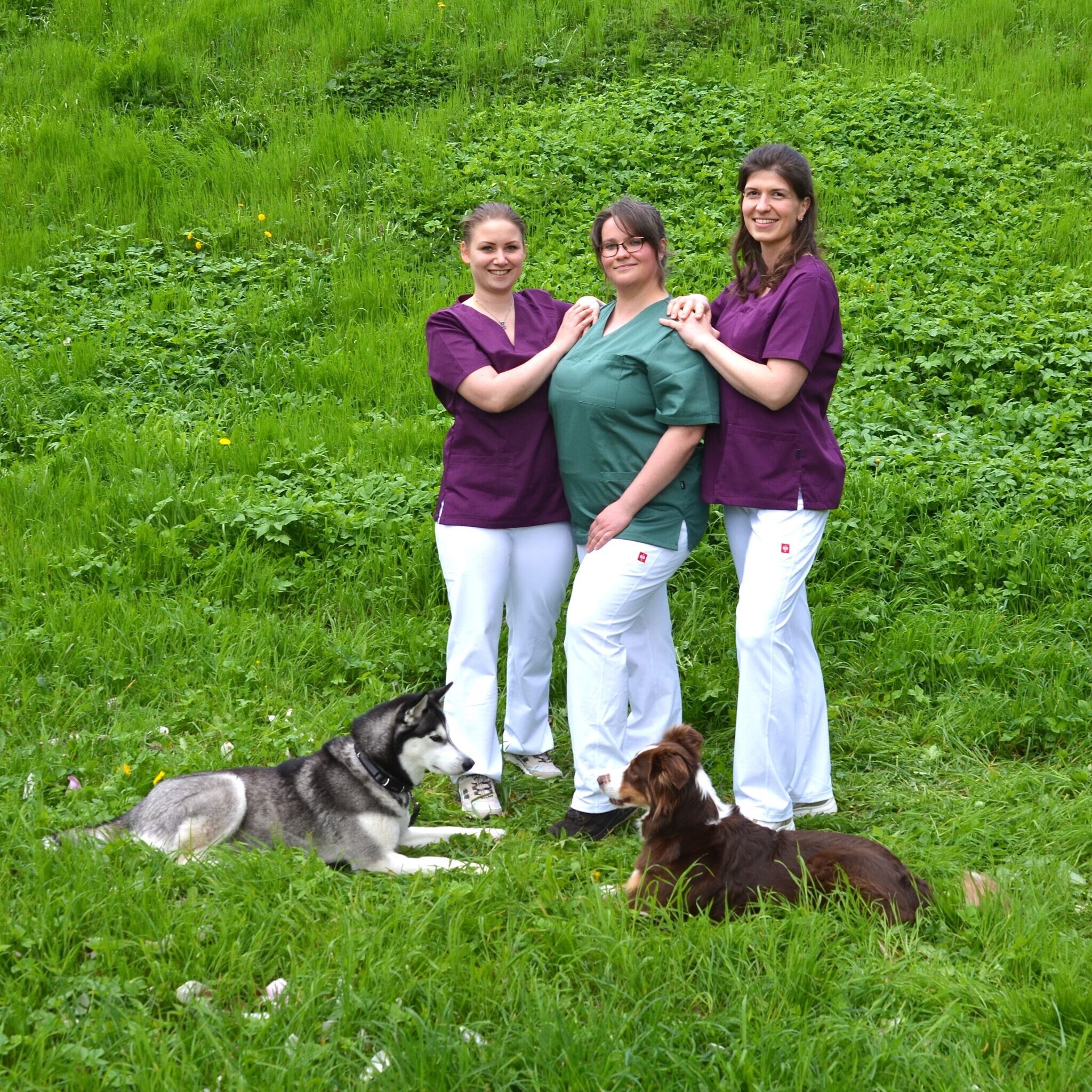 Gruppenfoto der Mitarbeitenden der Kleintierpraxis Lützen